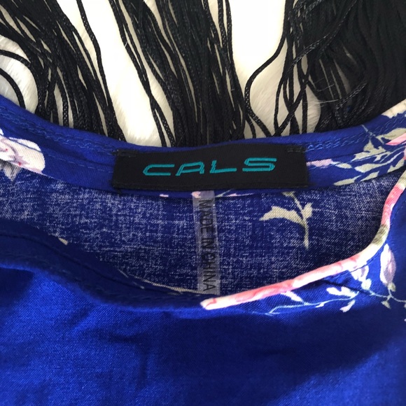 Floral Net and Fringe Crop Top - Picture 11 of 12